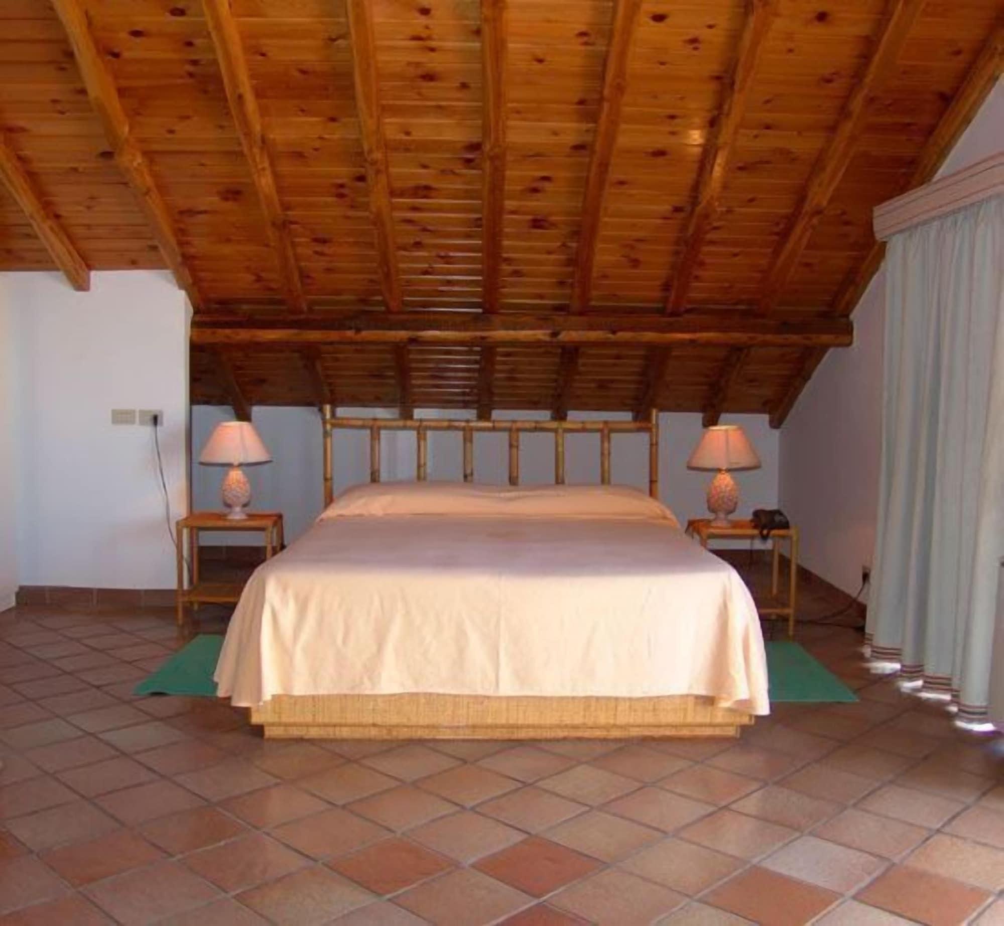 Bay Palace Mazzaro Hotel 4*