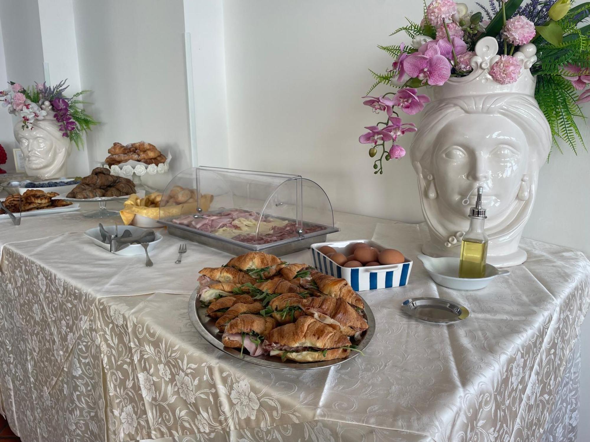 Bay Palace Mazzaro Hotel