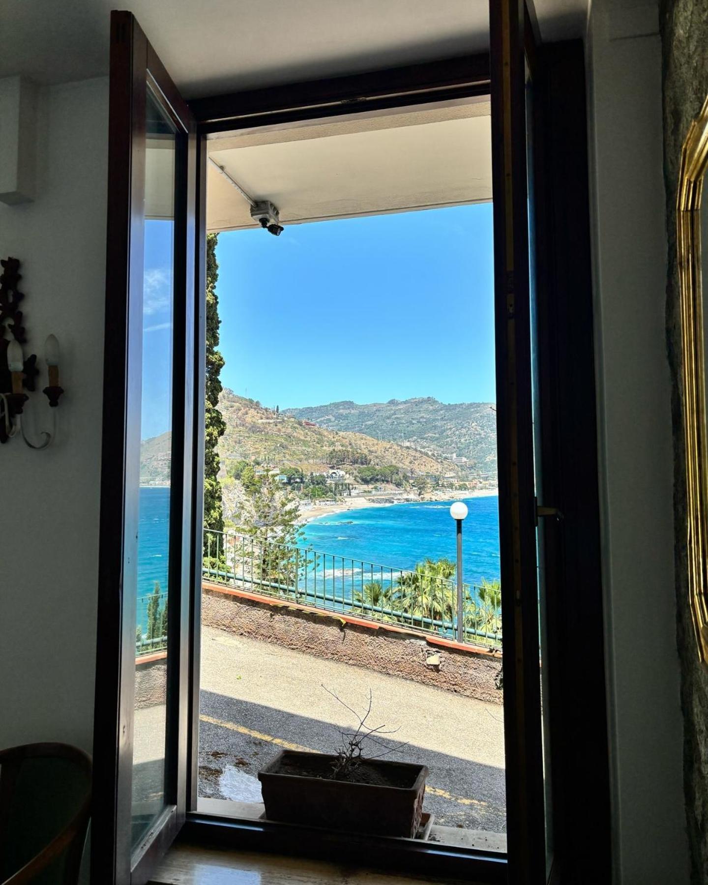 Bay Palace Mazzaro Hotel 4*