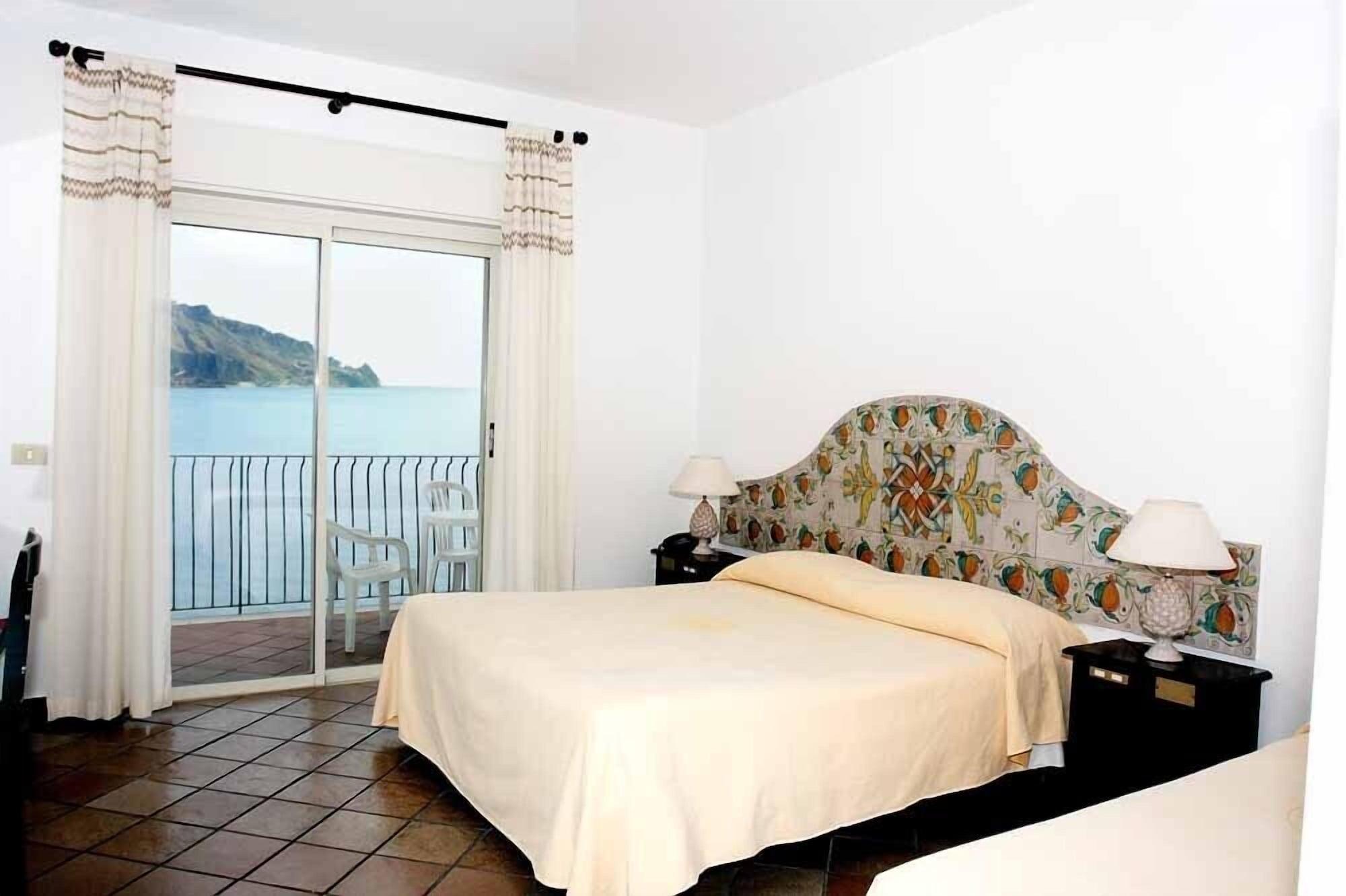 Bay Palace Mazzaro Taormine